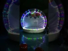 3 मीटर की व्यास के बर्फ के गोले के साथ फुलाया जाने वाला फोटो बूथ